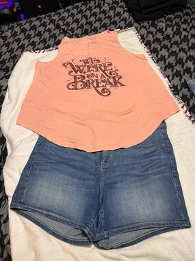 TORRID OUTFIT torrid Denim Blue Jean shortie Shorts- Classic Mid Wash and tank!